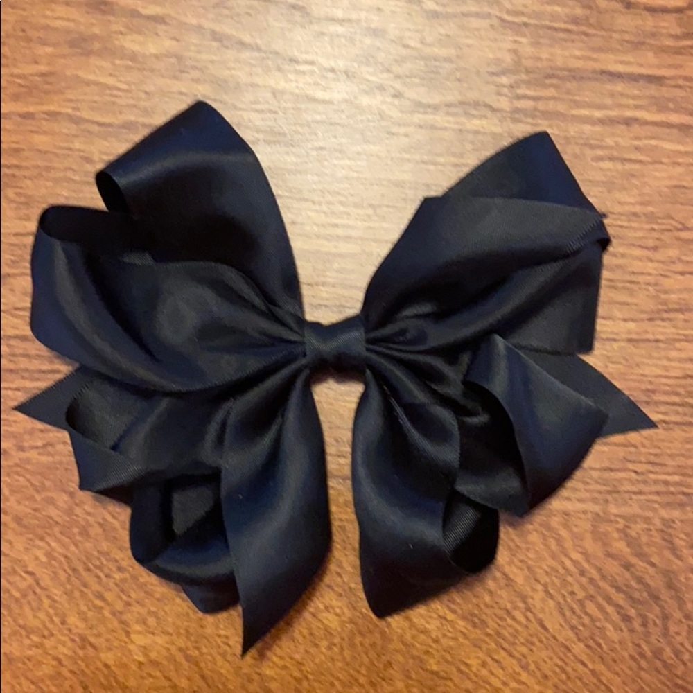 NWOT girls satin black hair clip bow.